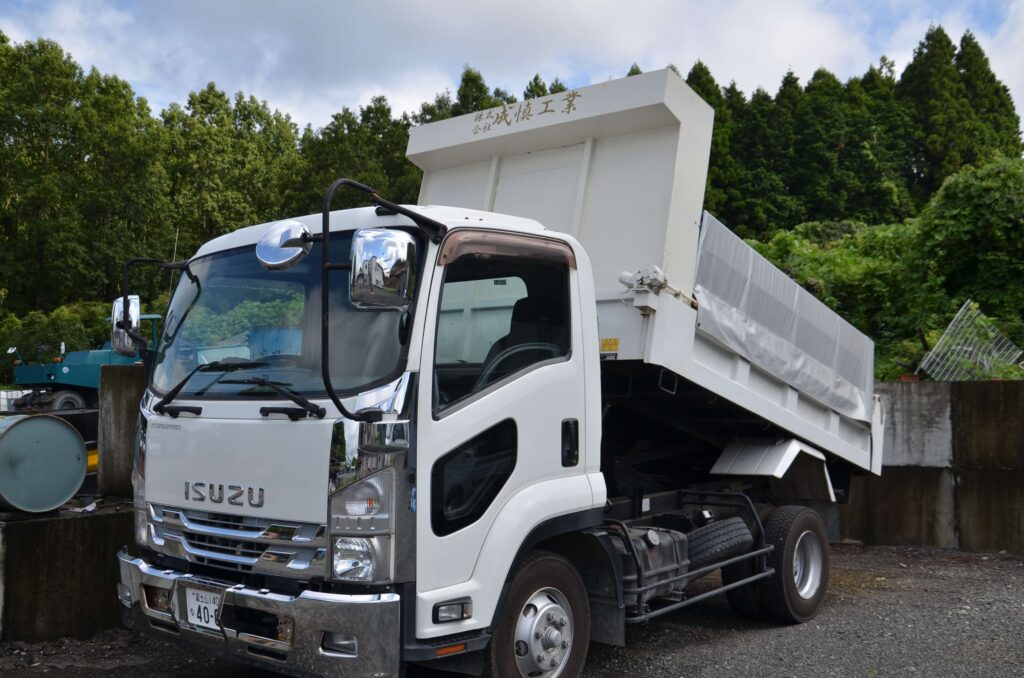 セルフローダー・ダンプカー（4トン）